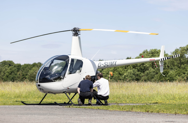 Robinson-R22-Photography-by-Status-Photography-Helijet_0026_003A4659